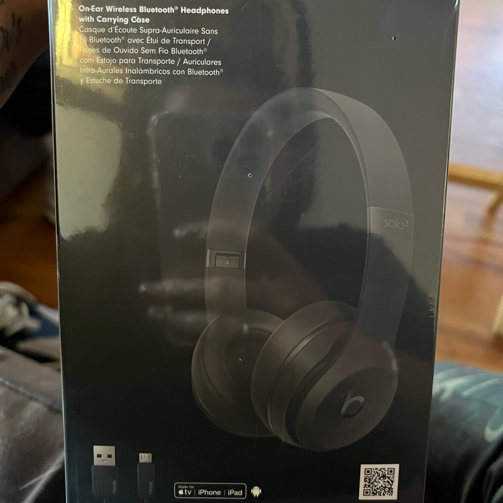 Beats solo 3 headphones